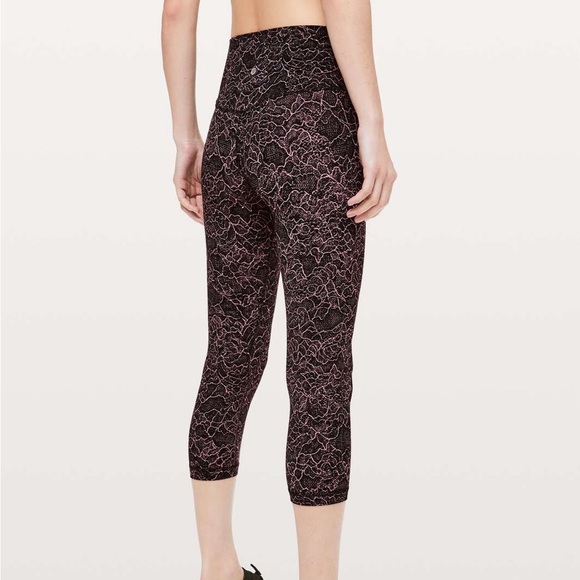 Lululemon align crop 21” leggings size 2 - Picture 6 of 6